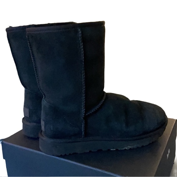 UGG Boots - Picture 2 of 5